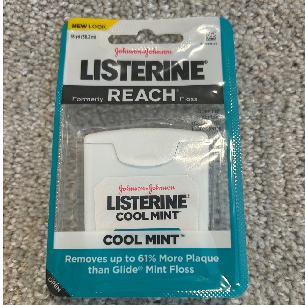 Listerine Reach Cool Mint Dental Floss Removes Up To 61% More Plaque‎